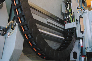 Systèmes de chaînes porte-câbles prêts à monter pour DMG Mori