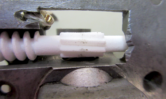 Vis de rechange imprimée dans une voiture ancienne