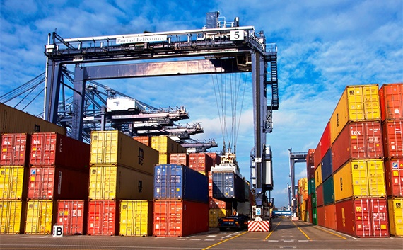 Rétrofit d'une grue RTG au Royaume-Uni