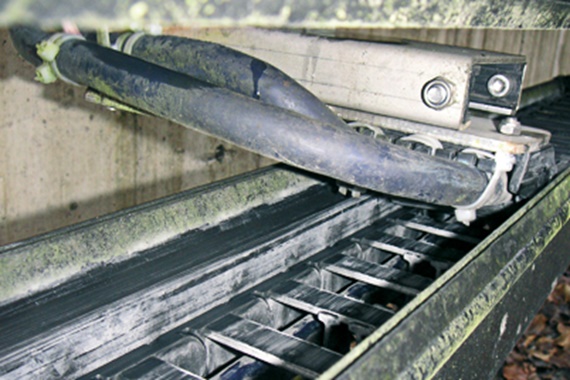 Frottement minime de la chaîne en raison du rail de glissement intégré à son profilé