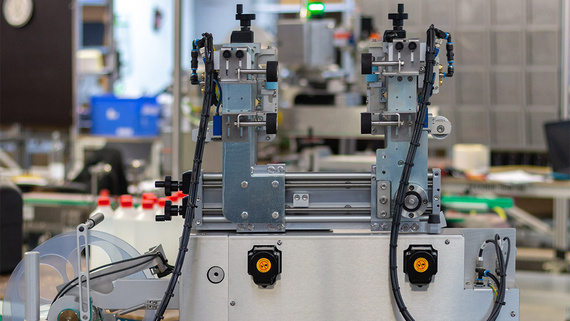 Etiqueteuse d'inviolabilité avec technique linéaire drylin