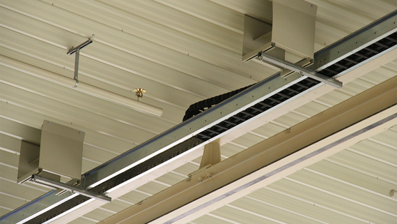 Carpenter indoor crane roller energy chain