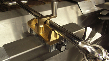 Réglage de la position du tube d'alimentation en pâte