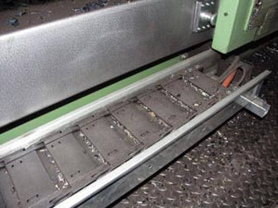 Energy tube in guide trough