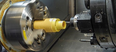 Tournage dans la forme souhaitée d'une ébauche en polymères hautes performances iglidur®