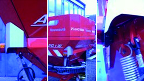 Boundary spreading device in fertiliser spreader