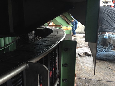 Photo d'un engin de reprise au stock