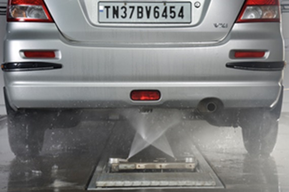 Lavage du dessous de caisse