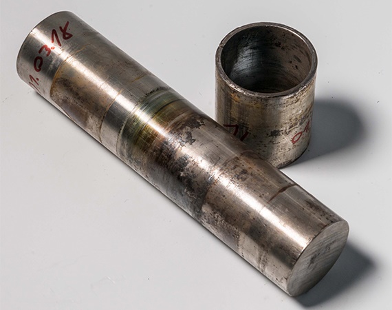 Palier en métal roulé sur un arbre en inox tendre