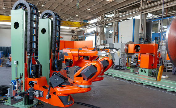 Chaînes porte-câbles debout