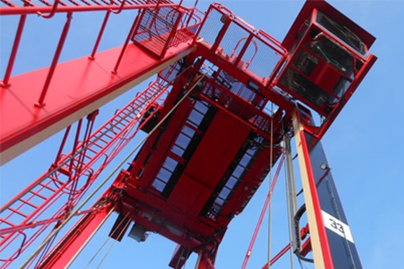 Chariot cavalier avec chaîne porte-câbles