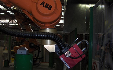 Cable guide on the robot