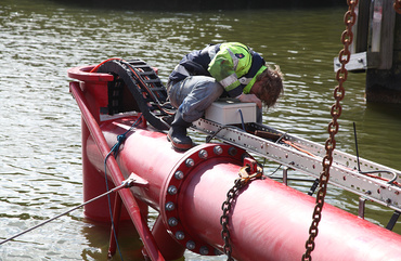 Hydrolienne de Tocardo avec chaîne porte-câbles