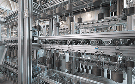 xiros polymer ball bearings in the igus® laboratory